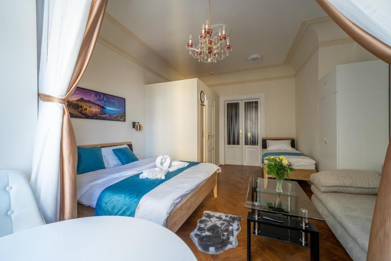 Exclusive Apartment With A View Of Prague Castle And Vltava River Экстерьер фото