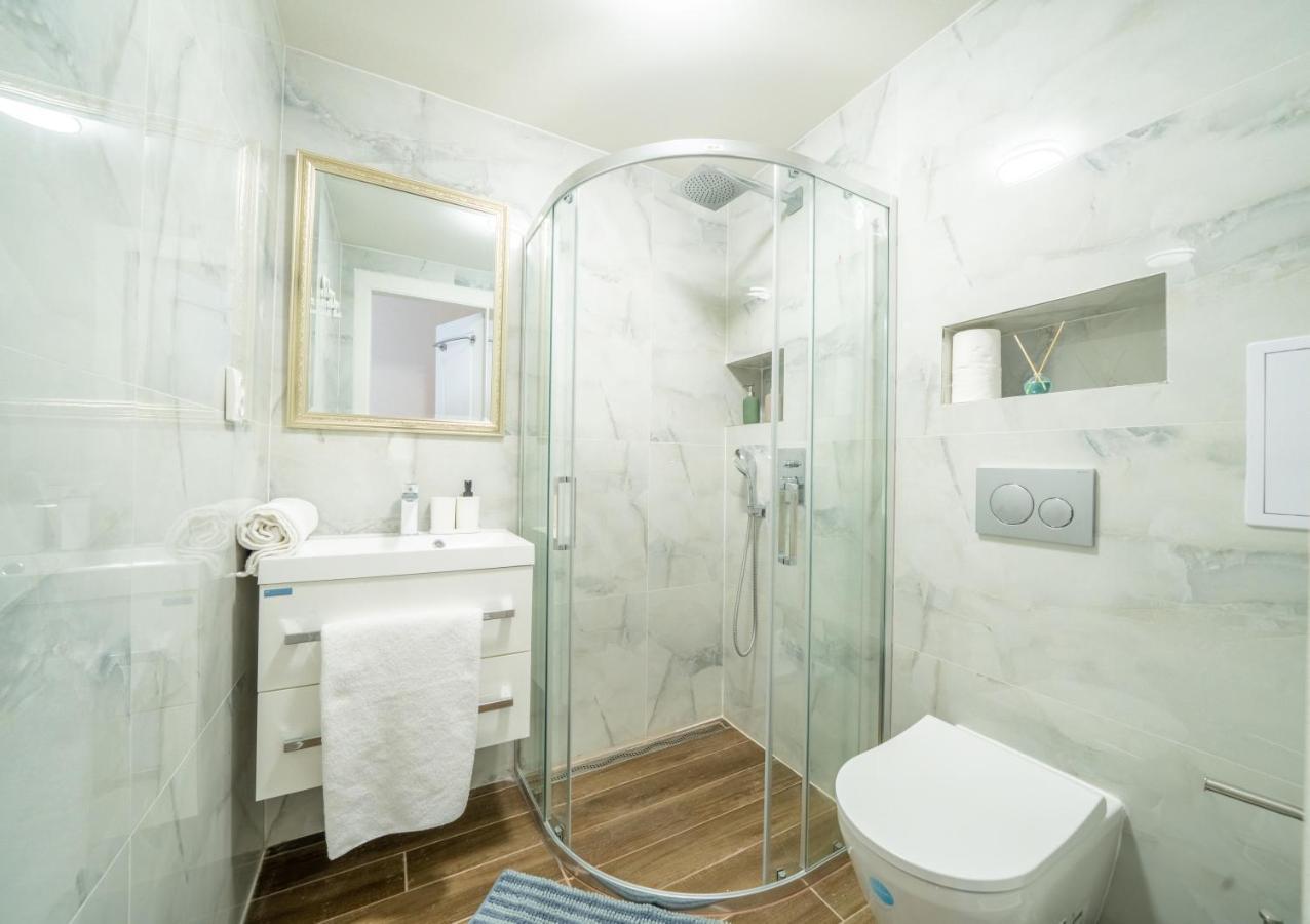 Exclusive Apartment With A View Of Prague Castle And Vltava River Экстерьер фото